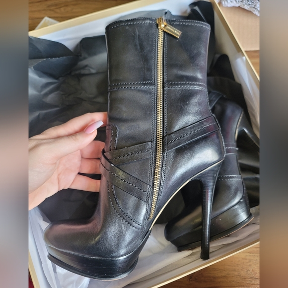 Michael kors boot heels - Picture 3 of 4